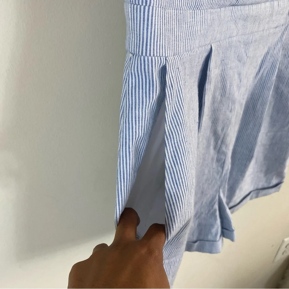 Banana Republic Seersucker Linen V-Neck Short Sleeve Blue White Striped - 6